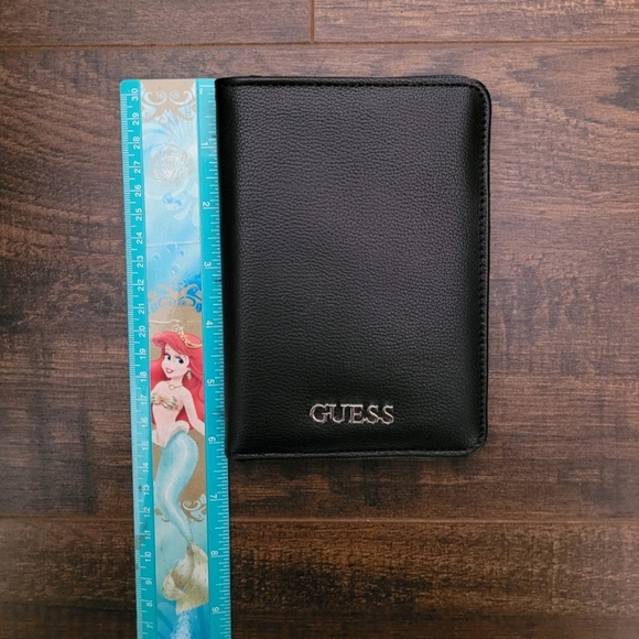 Guess Elite Passport Case Wallet - Picture 11 of 12